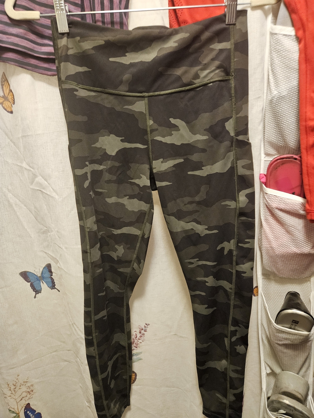 Athleta Women's Olive Camo High-Rise Leggings